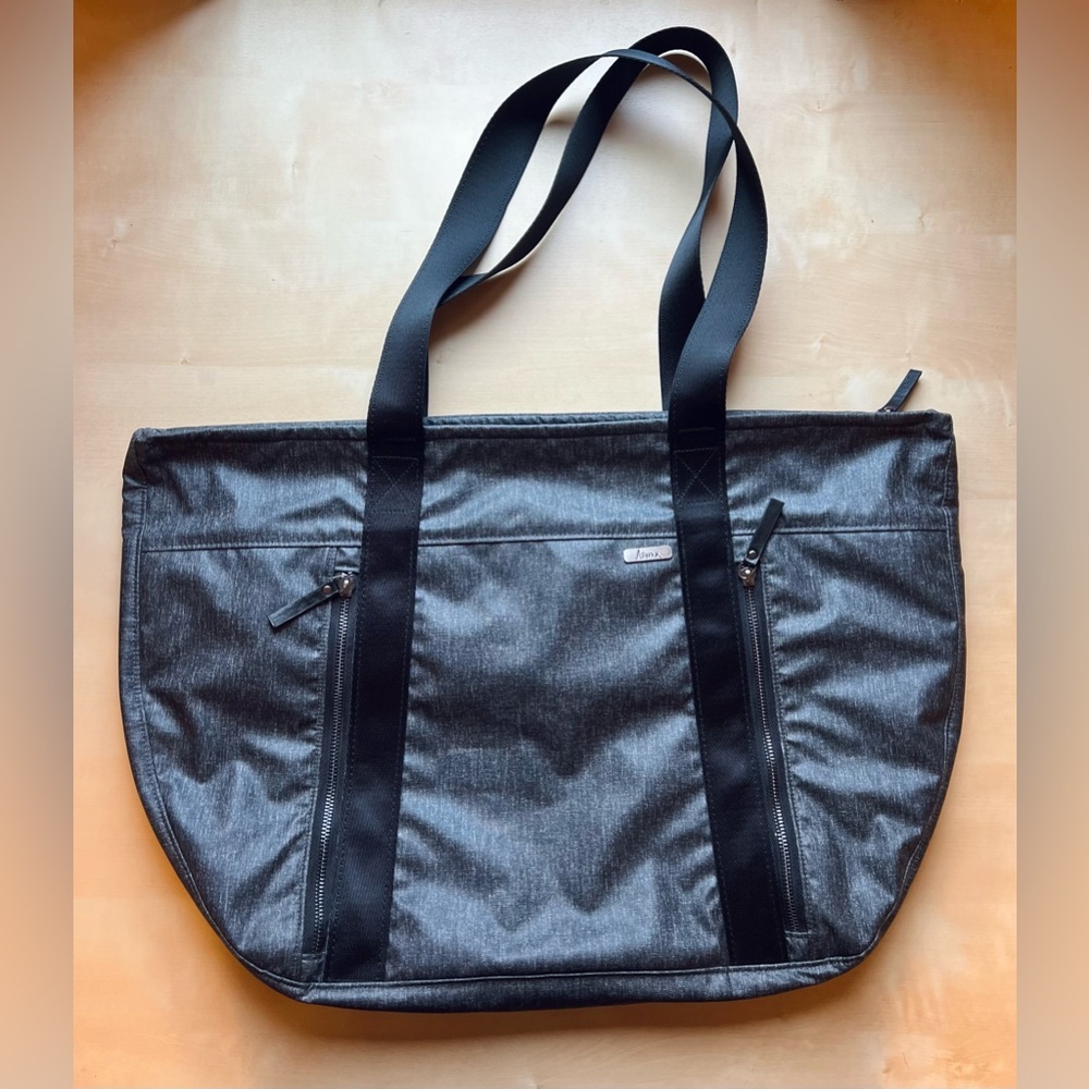 Aruna Aamina Yoga Tote in Charcoal with red lining gym bag beach bag - Picture 2 of 10